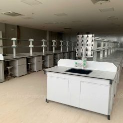 Trang chủ 24 Alternative view of Bàn thí nghiệm trung tâm BTNTT01